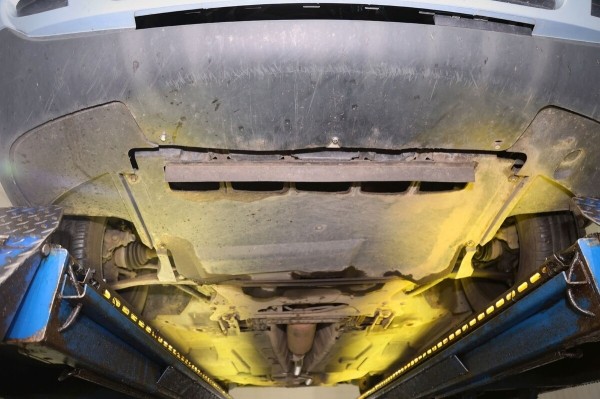 «Купил без осмотра на подъёмнике». Узнали, стоил ли своих денег 22-летний Citroen C5 «Купил без осмотра на подъёмнике». Узнали, стоил ли своих денег 22-летний Citroen C5