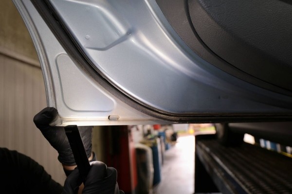 «Купил без осмотра на подъёмнике». Узнали, стоил ли своих денег 22-летний Citroen C5 «Купил без осмотра на подъёмнике». Узнали, стоил ли своих денег 22-летний Citroen C5