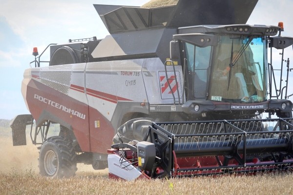 «У комбайнёров выходных нет!» Механизатор о работе на комбайне за 1,8 млн BYN «У комбайнёров выходных нет!» Механизатор о работе на комбайне за 1,8 млн BYN