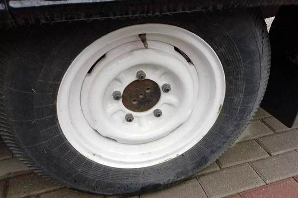 В конфискате год не могут продать 62-летний ГАЗ-21. Как изменилась цена В конфискате год не могут продать 62-летний ГАЗ-21. Как изменилась цена