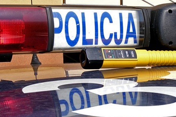 В Польше очевидцы задержали Ford c пьяным белорусом за рулем В Польше очевидцы задержали Ford c пьяным белорусом за рулем