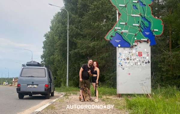 «Это был сюрприз на свадьбу. Путешествие на Териберку». Ребята из Беларуси сделали из VW Transporter «дом на колесах» и проехали за раз 6000 км