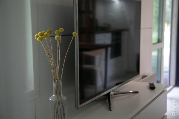 Белорусы построили дом из морского контейнера по туториалу на YouTube. Во сколько она обошлась? Белорусы построили дом из морского контейнера по туториалу на YouTube. Во сколько она обошлась?