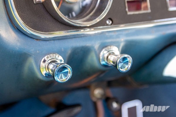 «Сам не знал, какое сокровище нашел». Как 60-летний Mustang 1/2 оказался в Беларуси «Сам не знал, какое сокровище нашел». Как 60-летний Mustang 1/2 оказался в Беларуси