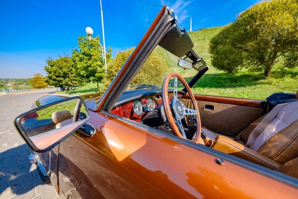 Белорус привёз из Германии редкий Triumph Spitfire 1979 г. в. Сколько стоила машина?