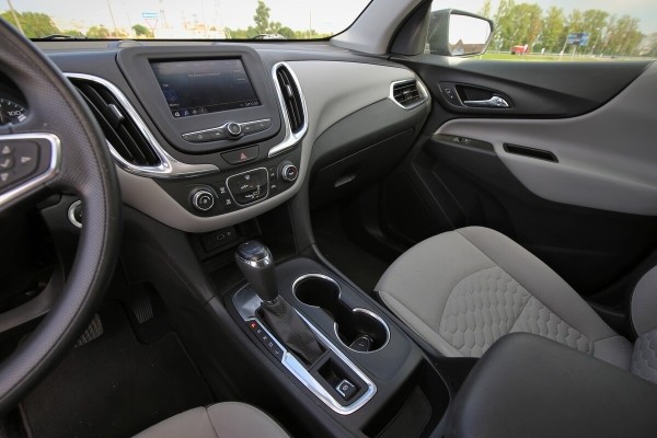 Машина — по низу рынка. И не берут... Почему так сложно продать свежий Chevrolet Equinox из Америки? Машина — по низу рынка. И не берут... Почему так сложно продать свежий Chevrolet Equinox из Америки?