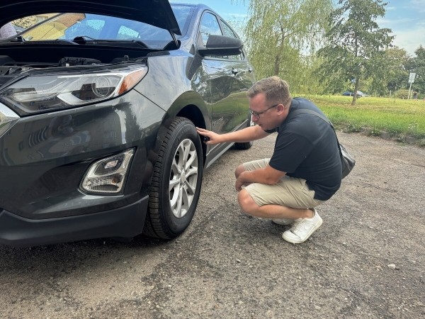 Машина — по низу рынка. И не берут... Почему так сложно продать свежий Chevrolet Equinox из Америки? Машина — по низу рынка. И не берут... Почему так сложно продать свежий Chevrolet Equinox из Америки?
