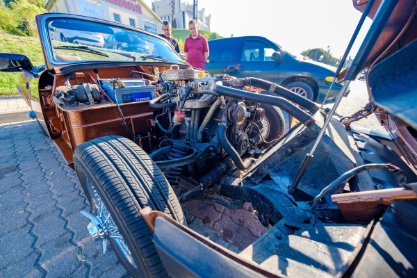 Белорус привёз из Германии редкий Triumph Spitfire 1979 г. в. Сколько стоила машина?