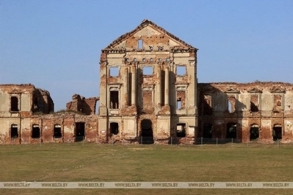 Какие секреты Сапег скрывает Ружанский дворец? Прогулялись по его коридорам Какие секреты Сапег скрывает Ружанский дворец? Прогулялись по его коридорам