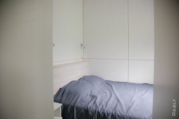 Белорусы построили дом из морского контейнера по туториалу на YouTube. Во сколько она обошлась? Белорусы построили дом из морского контейнера по туториалу на YouTube. Во сколько она обошлась?