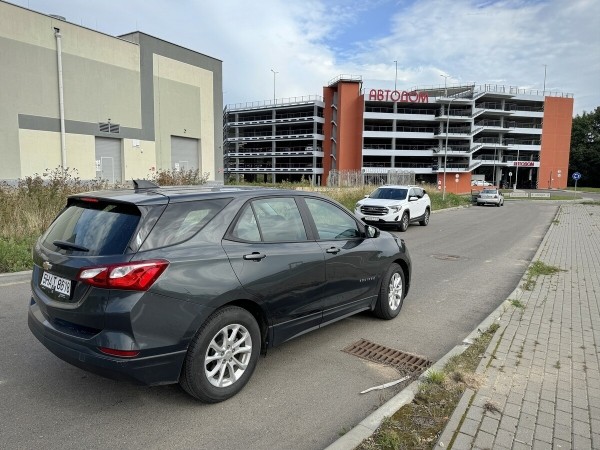 Машина — по низу рынка. И не берут... Почему так сложно продать свежий Chevrolet Equinox из Америки? Машина — по низу рынка. И не берут... Почему так сложно продать свежий Chevrolet Equinox из Америки?