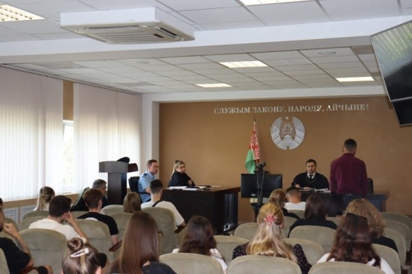 Еще одного бесправника публично судили в Бресте Еще одного бесправника публично судили в Бресте