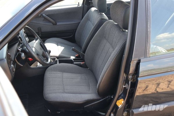 Знаковая машина? Покатались на 34-летнем Volkswagen Passat B3 Знаковая машина? Покатались на 34-летнем Volkswagen Passat B3