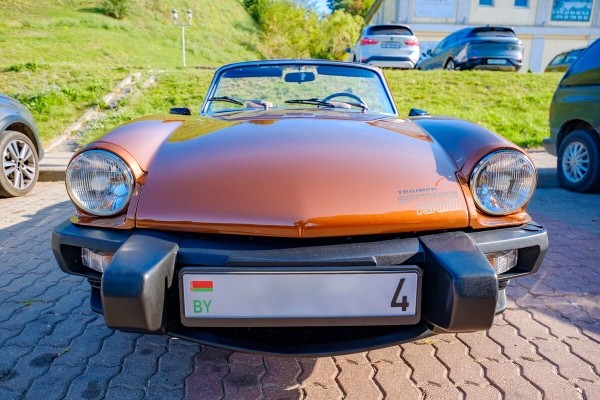Белорус привёз из Германии редкий Triumph Spitfire 1979 г. в. Сколько стоила машина?