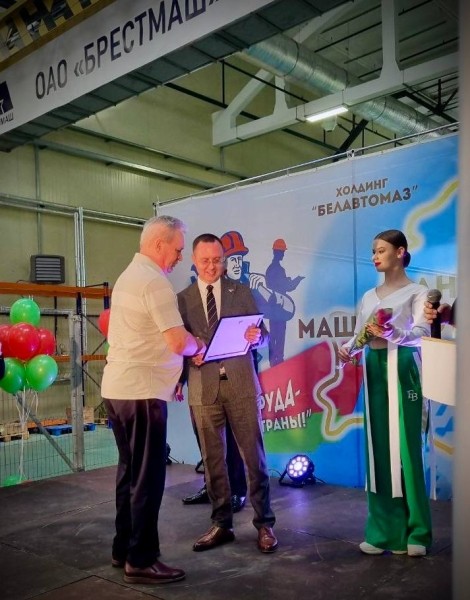 На «Брестмаш» открыли новую линию по производству силиконовых патрубков На «Брестмаш» открыли новую линию по производству силиконовых патрубков