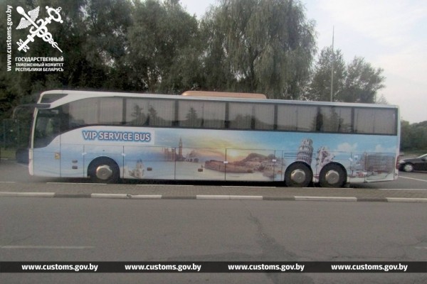 Брестские таможенники обнаружили контрабанду запчастей в польском автобусе Брестские таможенники обнаружили контрабанду запчастей в польском автобусе