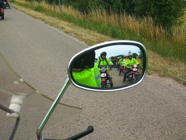 Однажды доехал до Мурманска! Белорус ежегодно путешествует на 50-летнем Jawa 350 Однажды доехал до Мурманска! Белорус ежегодно путешествует на 50-летнем Jawa 350