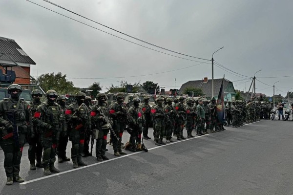 В Столине идут учения. Эффектные кадры В Столине идут учения. Эффектные кадры