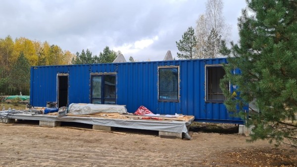 Белорусы построили дом из морского контейнера по туториалу на YouTube. Во сколько она обошлась? Белорусы построили дом из морского контейнера по туториалу на YouTube. Во сколько она обошлась?
