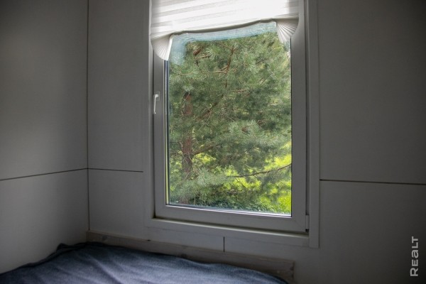 Белорусы построили дом из морского контейнера по туториалу на YouTube. Во сколько она обошлась? Белорусы построили дом из морского контейнера по туториалу на YouTube. Во сколько она обошлась?