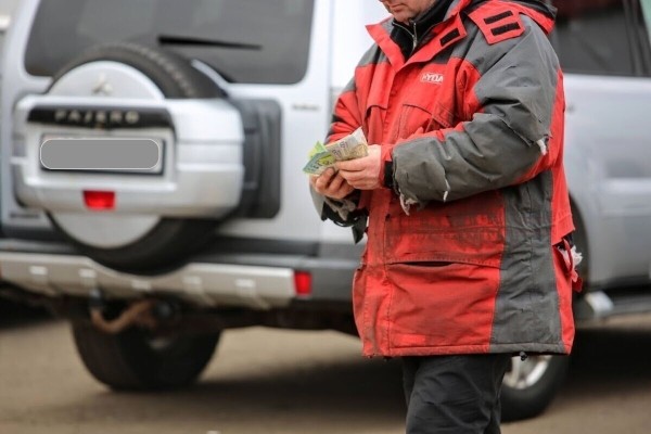 «Белорусский паспорт показываешь — до свидания, пан!» Реально ли сегодня привезти автозапчасти из Польши? Спросили у челноков «Белорусский паспорт показываешь — до свидания, пан!» Реально ли сегодня привезти автозапчасти из Польши? Спросили у челноков