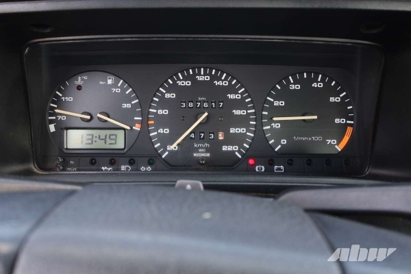 Знаковая машина? Покатались на 34-летнем Volkswagen Passat B3 Знаковая машина? Покатались на 34-летнем Volkswagen Passat B3