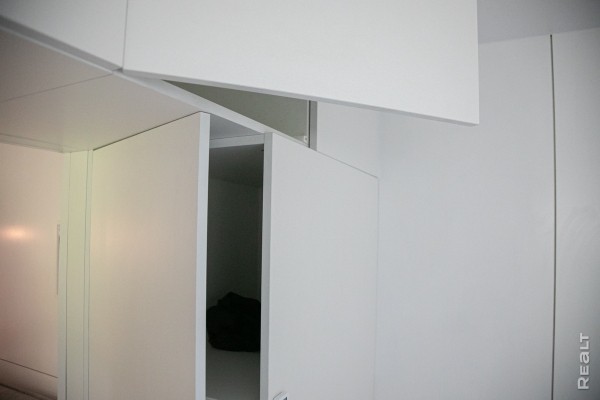 Белорусы построили дом из морского контейнера по туториалу на YouTube. Во сколько она обошлась? Белорусы построили дом из морского контейнера по туториалу на YouTube. Во сколько она обошлась?