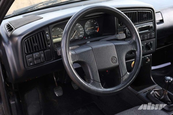 Знаковая машина? Покатались на 34-летнем Volkswagen Passat B3 Знаковая машина? Покатались на 34-летнем Volkswagen Passat B3