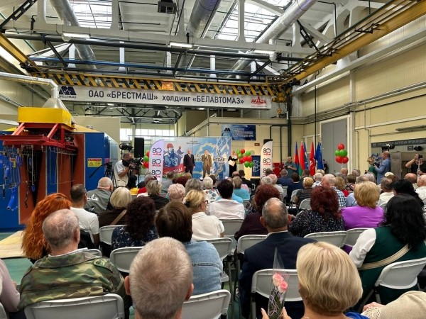 На «Брестмаш» открыли новую линию по производству силиконовых патрубков На «Брестмаш» открыли новую линию по производству силиконовых патрубков