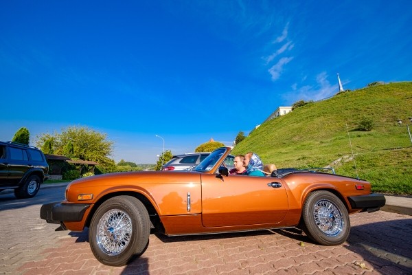 Белорус привёз из Германии редкий Triumph Spitfire 1979 г. в. Сколько стоила машина?