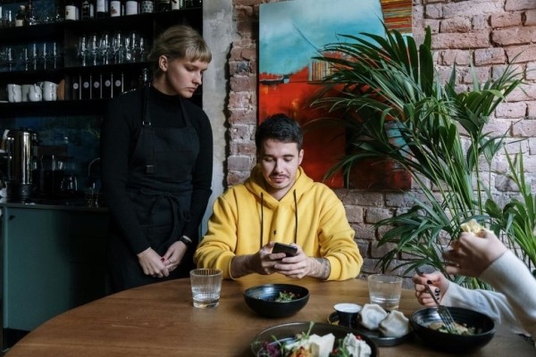 Появится ли в Беларуси налог на чаевые в кафе и ресторанах? Появится ли в Беларуси налог на чаевые в кафе и ресторанах?