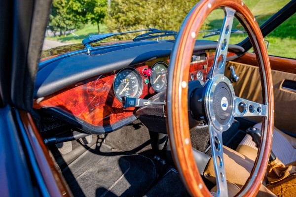 Белорус привёз из Германии редкий Triumph Spitfire 1979 г. в. Сколько стоила машина?