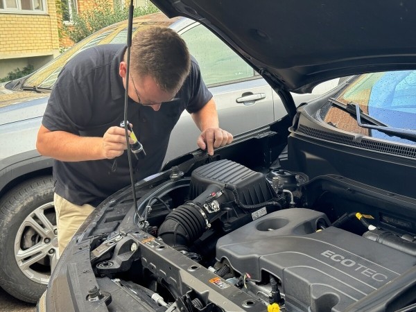 Машина — по низу рынка. И не берут... Почему так сложно продать свежий Chevrolet Equinox из Америки? Машина — по низу рынка. И не берут... Почему так сложно продать свежий Chevrolet Equinox из Америки?