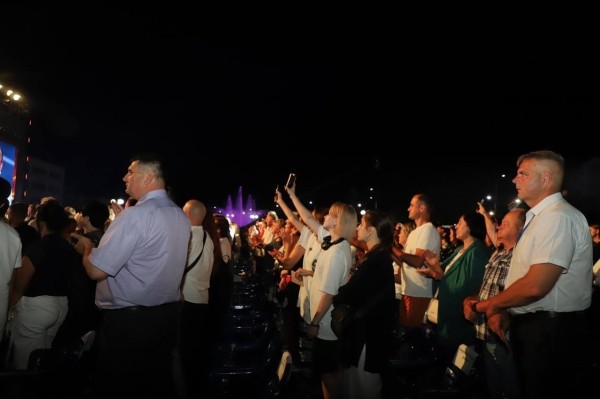 Видео праздничного фейерверка в Ивацевичах Видео праздничного фейерверка в Ивацевичах