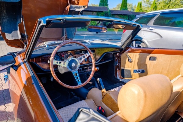 Белорус привёз из Германии редкий Triumph Spitfire 1979 г. в. Сколько стоила машина?