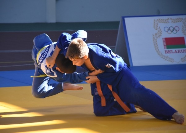 В Пружанском районе прошел республиканский турнир по дзюдо «Кубок единства» — большой фоторепортаж