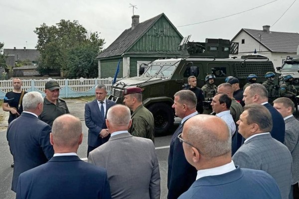 В Столине идут учения. Эффектные кадры В Столине идут учения. Эффектные кадры