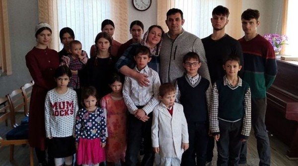 Самый многодетный отец Беларуси живет в деревне Сомино Ивацевичского района. У него 15 детей!