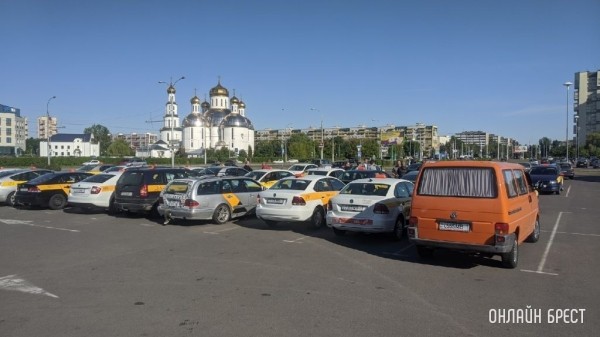 Для белорусских водителей ввели послабления при включении в реестр перевозчиков Для белорусских водителей ввели послабления при включении в реестр перевозчиков