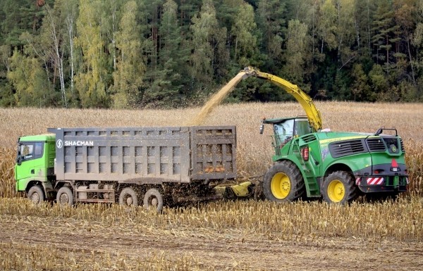 «Днёвка» — 168 рублей! Сколько зарабатывает механизатор на кормоуборочном комбайне John Deere «Днёвка» — 168 рублей! Сколько зарабатывает механизатор на кормоуборочном комбайне John Deere