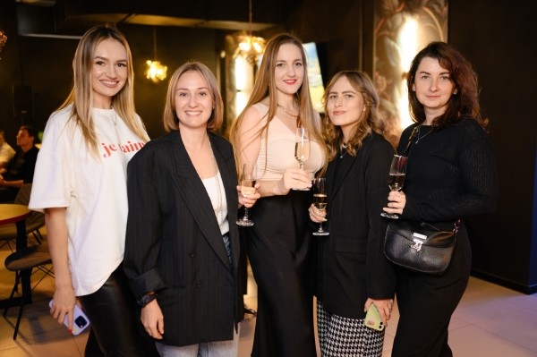 НОВОСТЬ для геймеров: в Бресте открылся крутой компьютерный клуб «CyberX»! Фотоотчёт и цены НОВОСТЬ для геймеров: в Бресте открылся крутой компьютерный клуб «CyberX»! Фотоотчёт и цены