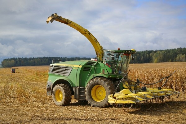 «Днёвка» — 168 рублей! Сколько зарабатывает механизатор на кормоуборочном комбайне John Deere «Днёвка» — 168 рублей! Сколько зарабатывает механизатор на кормоуборочном комбайне John Deere