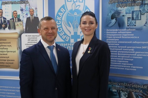 Первая белорусская женщина-космонавт Марина Василевская посещает Брест Первая белорусская женщина-космонавт Марина Василевская посещает Брест