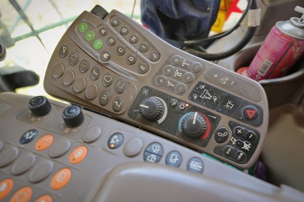 «Днёвка» — 168 рублей! Сколько зарабатывает механизатор на кормоуборочном комбайне John Deere «Днёвка» — 168 рублей! Сколько зарабатывает механизатор на кормоуборочном комбайне John Deere