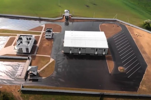 Под Брестом у трассы М1 продают логистический центр — за него хотят очень большую сумму Под Брестом у трассы М1 продают логистический центр — за него хотят очень большую сумму