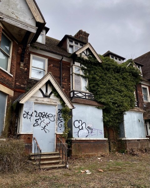 Белорус 10 лет работал водителем в МЧС, а потом стал дальнобойщиком. Вот что он рассказал Белорус 10 лет работал водителем в МЧС, а потом стал дальнобойщиком. Вот что он рассказал