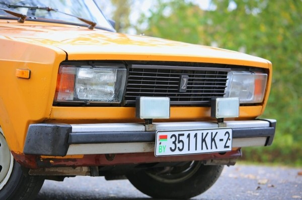 В одних руках с 1982 года! В Беларуси продают редкий ВАЗ-2105 с красным салоном В одних руках с 1982 года! В Беларуси продают редкий ВАЗ-2105 с красным салоном