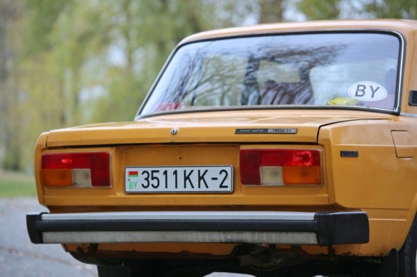 В одних руках с 1982 года! В Беларуси продают редкий ВАЗ-2105 с красным салоном В одних руках с 1982 года! В Беларуси продают редкий ВАЗ-2105 с красным салоном
