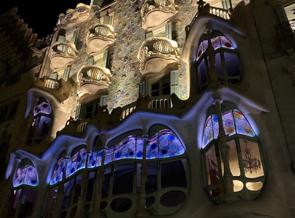 Белорус 10 лет работал водителем в МЧС, а потом стал дальнобойщиком. Вот что он рассказал Белорус 10 лет работал водителем в МЧС, а потом стал дальнобойщиком. Вот что он рассказал