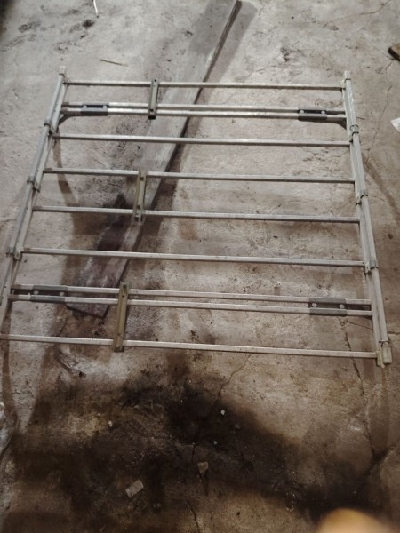 В одних руках с 1982 года! В Беларуси продают редкий ВАЗ-2105 с красным салоном В одних руках с 1982 года! В Беларуси продают редкий ВАЗ-2105 с красным салоном